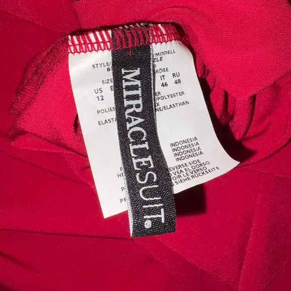 Miraclesuit Grenadine Red Razzle Dazzle Underwire Tankini Swim Top Size 12 New - Picture 3 of 5